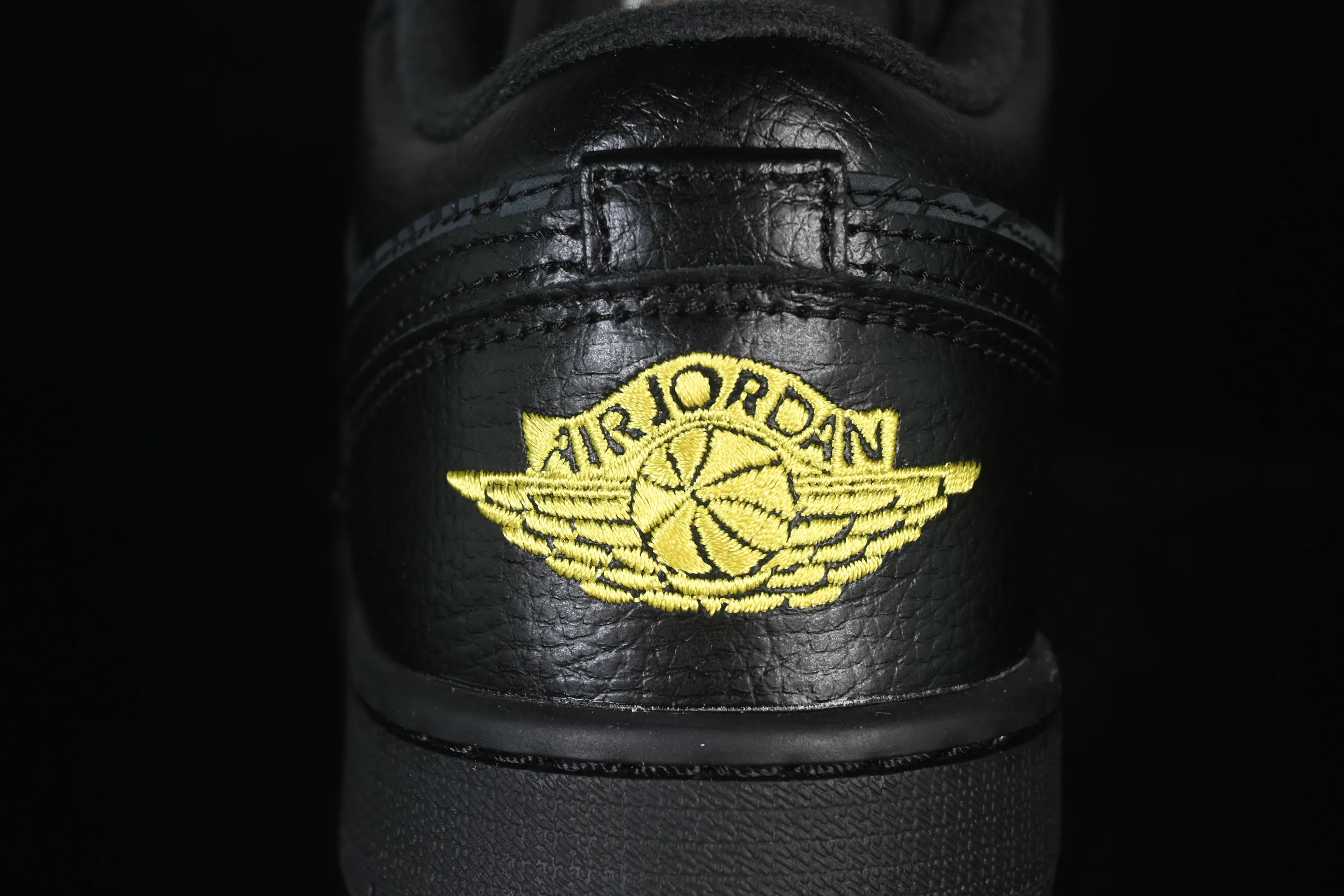 All categories Air Jordan Jordan series basketball shoes Air Jordan 1 Low G version pure original Air Jordan 1 Low "Elephant" AJ1 Joe 1 burst pattern Danger warning low-top cultural casual sneakers IM6568-010